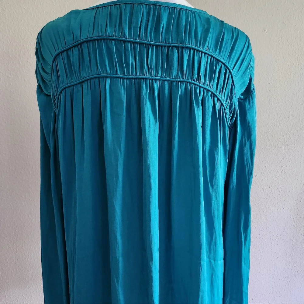 Liverpool V-Neck Blouse - Picture 6 of 9